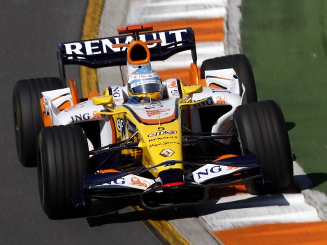 Fernando Alonso bliver hos Renault familien i 2 år mere